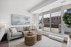 705 Davis Drive 409, Newmarket, ON L3Y 2R2