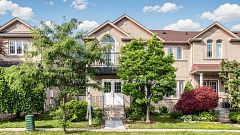74 Forestwood Street, Richmond Hill, ON L4S 2K4