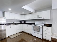 39 Vivian Creek Road, East Gwillimbury, ON L0G 1M0