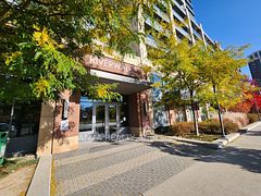 18 UPTOWN Drive 901, Markham, ON L3R 5M5
