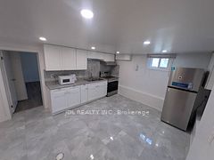 345 Centre Street E, Richmond Hill, ON L4C 1B3