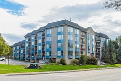 85 Wellington Street W 104, Aurora, ON L4G 2P2