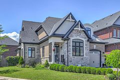 62 Ladder Crescent, East Gwillimbury, ON L9N 0N8