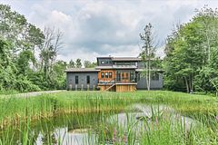 21115 Yonge Street, East Gwillimbury, ON L9N 0J6