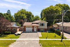 128 Queen Street, Essa, ON L0M 1B0