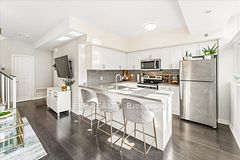 15 Whitaker Way 322, Whitchurch-Stouffville, ON L4A 0W5