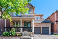 82 Starhill Crescent, Markham, ON L6C 3A2