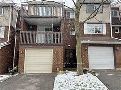 6 Dunkeld Way, Markham, ON L3T 4Y9
