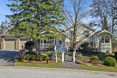23 West Park Heights, Georgina, ON L4P 3T9