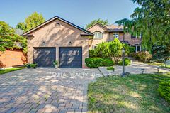 8 Calderbridge Crescent, Markham, ON L3R 9M8