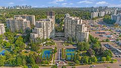 11 Townsgate Drive 1410, Vaughan, ON L4J 8G4