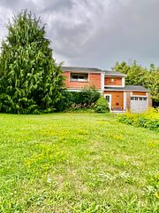 45 Sandusky Crescent, Aurora, ON L4G 3N3