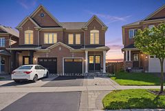 90 Four Seasons Crescent, Newmarket, ON L9N 0C4