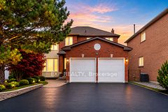 5 Hyde Park Drive, Richmond Hill, ON L4B 1V3