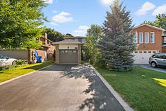 25 Greenwood Road, Whitchurch-Stouffville, ON L4A 5E8
