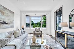 81 Bulmer Crescent, Newmarket, ON L3X 3K1