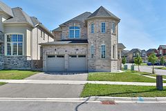 97 Kingknoll Crescent, Georgina, ON L4P 0C9