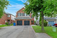478 Heddle Crescent, Newmarket, ON L3X 2J3