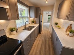 95 Lucas Street Main, Richmond Hill, ON L4C 4P4