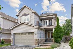 16 Trout Lily Avenue, Markham, ON L3S 4C1