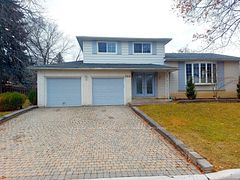 144 Royal Orchard Boulevard Basem., Markham, ON L3T 3E3