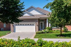 14 Hagen Hollow, Whitchurch-Stouffville, ON L4A 1N3