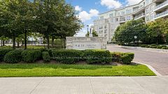15 Stollery Pond Crescent 507, Markham, ON L6C 0Y4