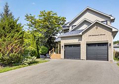 684 Lakelands Avenue, Innisfil, ON L9S 4E6
