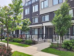 300 Alex Gardner Circle 55, Aurora, ON L4G 3G5