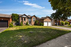 31 Edenbridge Drive, Essa, ON L3W 0K7