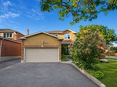 162 Largo Crescent, Vaughan, ON L6A 1N1