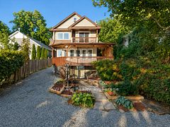 127 Lake Drive N, Georgina, ON N0H 2T0