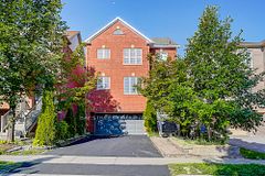 57 Gail Parks Crescent, Newmarket, ON L3X 3B9