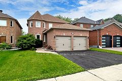 64 Larratt Lane, Richmond Hill, ON L4C 0E7
