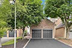16 Rosemead Close, Markham, ON L3R 3Z3