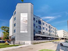 49 Charles Street 203, Newmarket, ON L3Y 3V7
