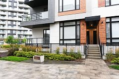 14 David Eyer Road 1017, Richmond Hill, ON L4S 0N5