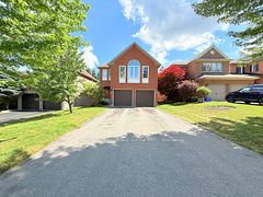 162 Widdifield Avenue, Newmarket, ON L3X 1Z2