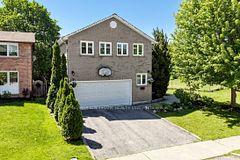 145 Old Surrey Lane, Richmond Hill, ON L4C 6R9