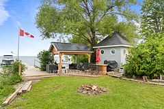 427 Lake Drive E, Georgina, ON L0E 1S0