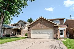369 Mullen Drive, Vaughan, ON L4J 2T8