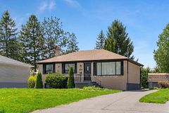 14 Webster Drive Lower Unit, Aurora, ON L4G 2A5