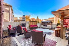 10 Pondmede Crescent, Whitchurch-Stouffville, ON L4A 0E2
