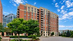 75 King William Crescent 804, Richmond Hill, ON L4B 0C1