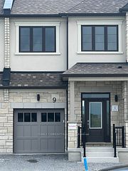 9 Thomas Smith Street, Georgina, ON L4P 0T7