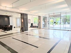 7165 Yonge Street 111, Markham, ON L3T 0C9