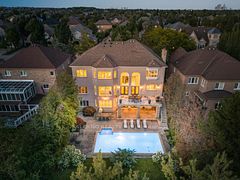 188 Deerchase Circle, Vaughan, ON L4H 1G9