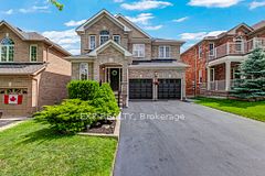 320 Dowson Loop, Newmarket, ON L3X 3G2