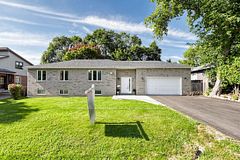 328 Winnifred Drive, Georgina, ON L4P 3B5