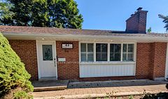 44 Starlight Crescent, Richmond Hill, ON L4C 4X4